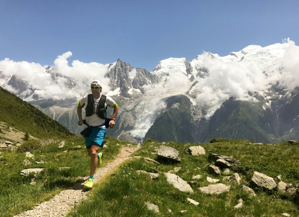 COURIR A CHAM